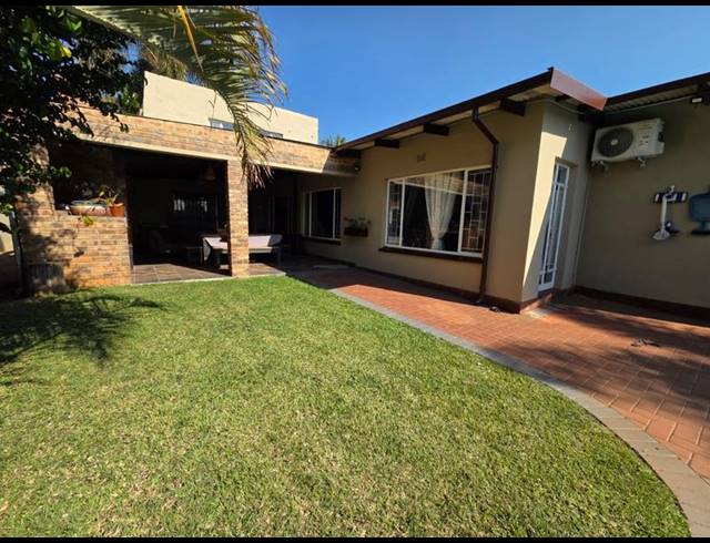 3 BEDROOM HOUSE FOR SALE IN SINOVILLE